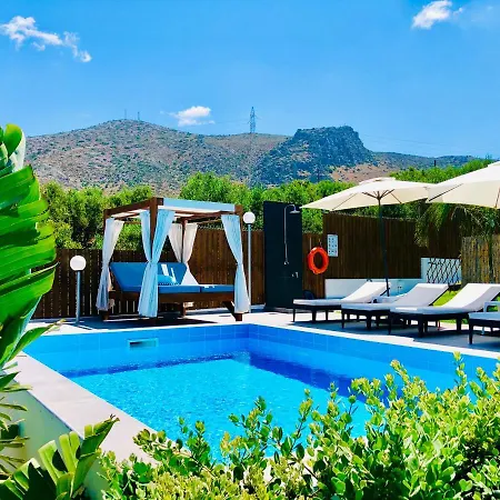Izabela With Private Pools Apartment